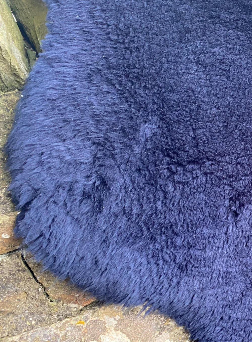 Luxury Short Woolled Sheepskin Throw - Image 4