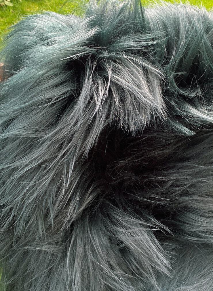 Dyed Dark Green Icelandic Sheepskin Rug - Image 3