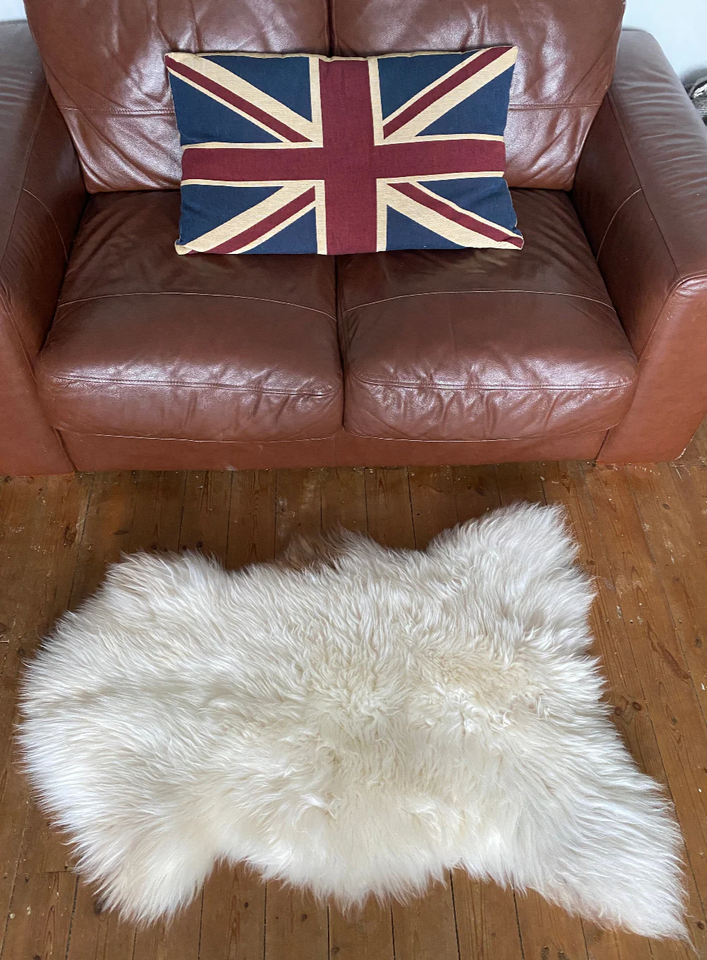 Minnie Cream Brown Patch British Sheepskin Rug - Image 3