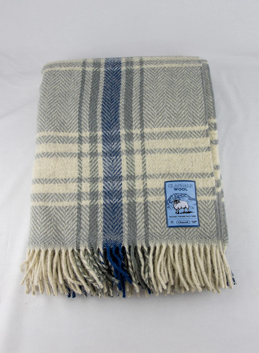 Pothole Light Grey Dalesbred Breed Traceable Wool Travel Rug - Image 2