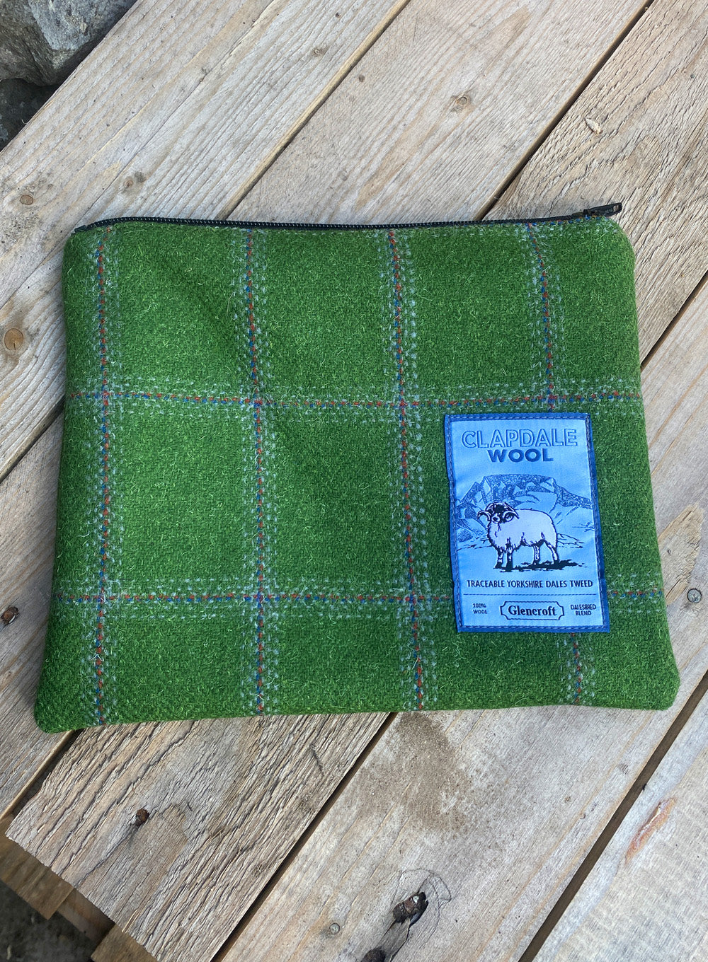 Traceable Clapdale Wool Dalesbred Zip Pouch Bag - Image 3