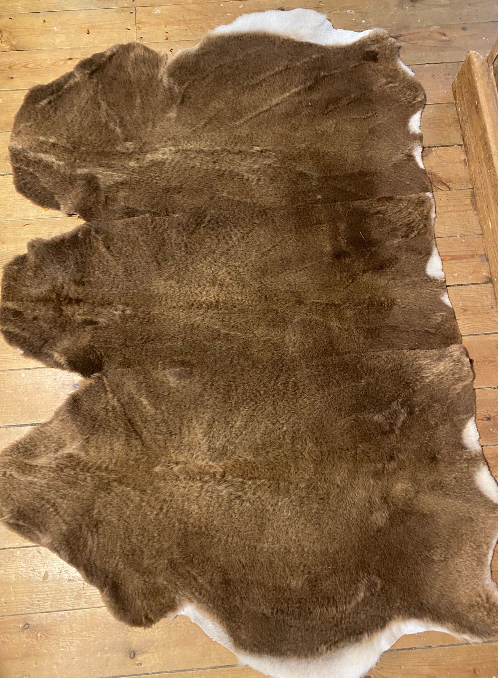 Hatton Triple Short Wool British Rare Breed Sheepskin Rug - Image 7